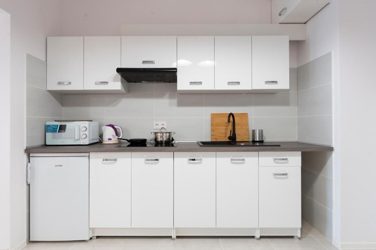 Luxury In City -3- Studio Bright & Secure Free Parking Лодзь Экстерьер фото